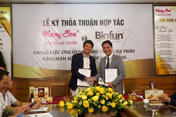 LỄ KÝ THỎA THUẬN HỢP TÁC HƯƠNG SEN VÀ BIOFUN trong việc ứng dụng ĐTHT và chăm sóc sức khỏe chủ động